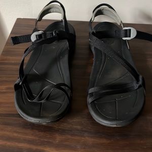 Teva sandals (Sirra) womens size 9